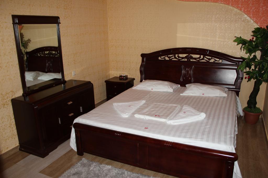 Sochi Plaza Hotel Yerevan Quarto foto