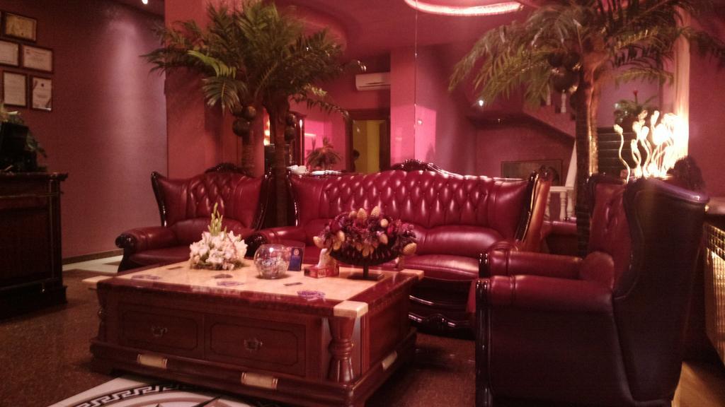 Sochi Plaza Hotel Yerevan Exterior foto