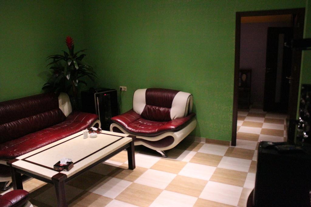 Sochi Plaza Hotel Yerevan Quarto foto