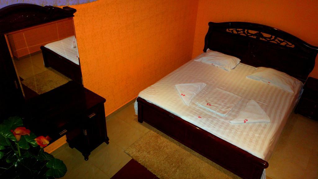 Sochi Plaza Hotel Yerevan Quarto foto