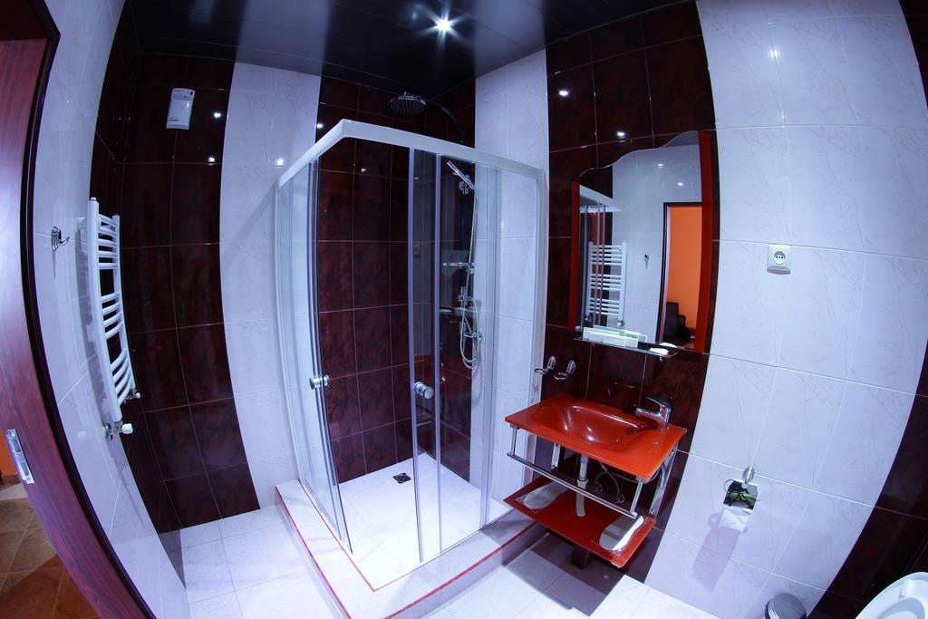 Sochi Plaza Hotel Yerevan Exterior foto